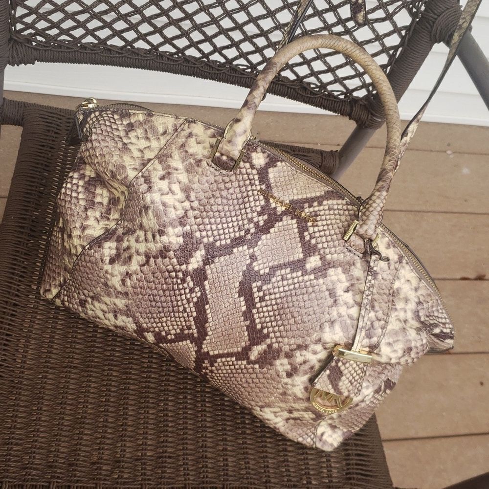Michael Kors Black Tan Beige Python Embossed Leather Handbag Shoulder Bag Purs